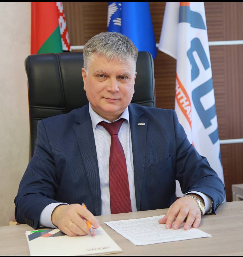 Александр Довгало